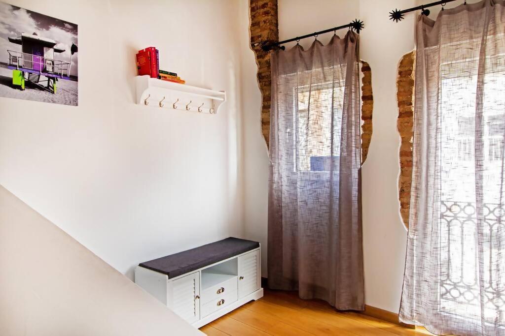 Apartamento Con Terraza Privada Cerca De La Playa Valencia Kültér fotó