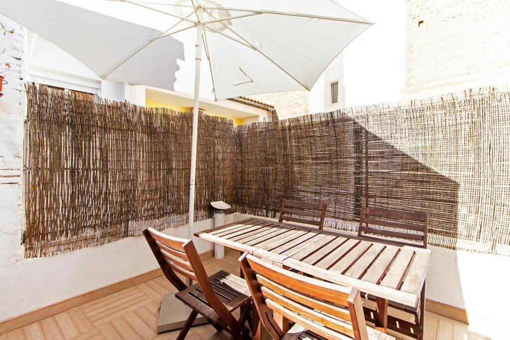 Apartamento Con Terraza Privada Cerca De La Playa Valencia Kültér fotó